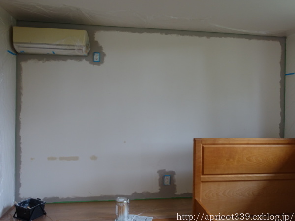 DIYで寝室の模様替え　壁のペンキ塗り　AFTER_c0293787_15163251.jpg