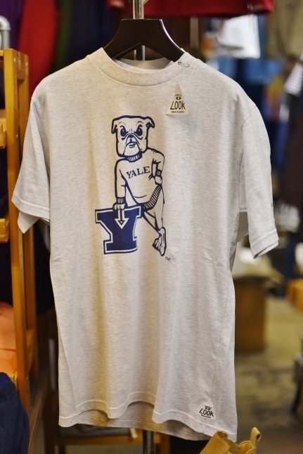 THRIFTY LOOK College PRINT TEE ★★_d0152280_09020113.jpg