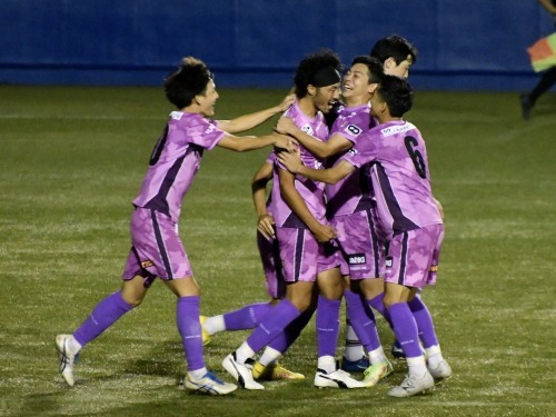 神奈川県社会人サッカーリーグ第12節 エブリサ藤沢ユナイテッドvsクラブテアトロ@及川球技場（参戦）_b0000829_21010699.jpg