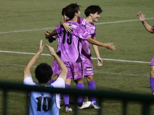 神奈川県社会人サッカーリーグ第12節 エブリサ藤沢ユナイテッドvsクラブテアトロ@及川球技場（参戦）_b0000829_21045172.jpg