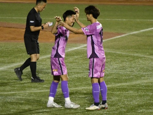 神奈川県社会人サッカーリーグ第12節 エブリサ藤沢ユナイテッドvsクラブテアトロ@及川球技場（参戦）_b0000829_21054517.jpg