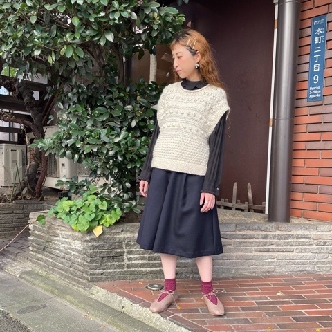 bulle de savon)) ﾈﾊﾟｰﾙﾊﾝﾄﾞﾆｯﾄ おはなとぽんぽんベスト＆カーディガン