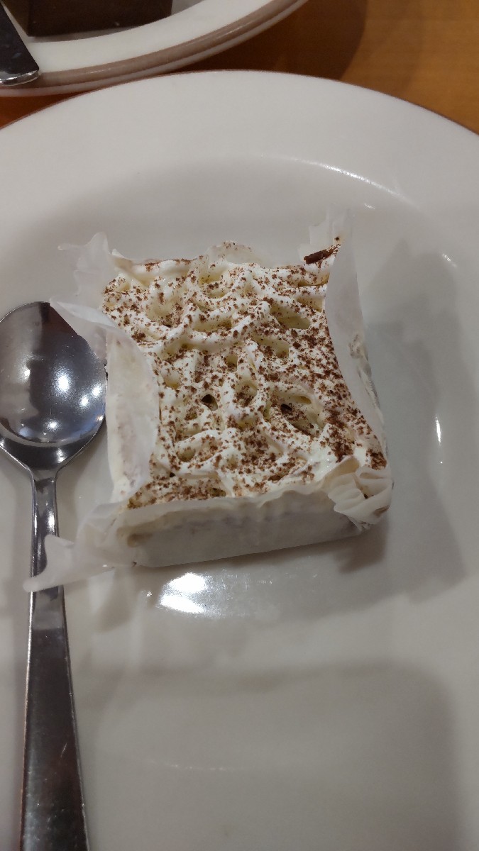 サイゼリヤ シチリア産ピスタチオのジェラート カプチーノ アイスケーキ C ｂ ケーキバイキング ベーグルな日々
