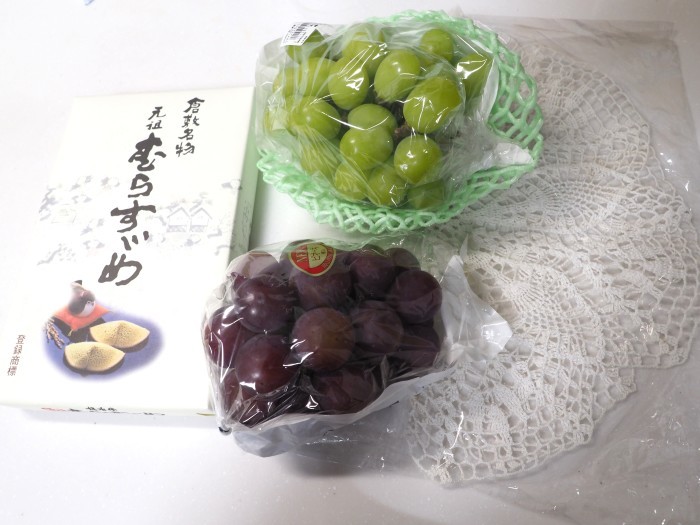 贈り物（葡萄など）が届いた_c0116915_01253559.jpg