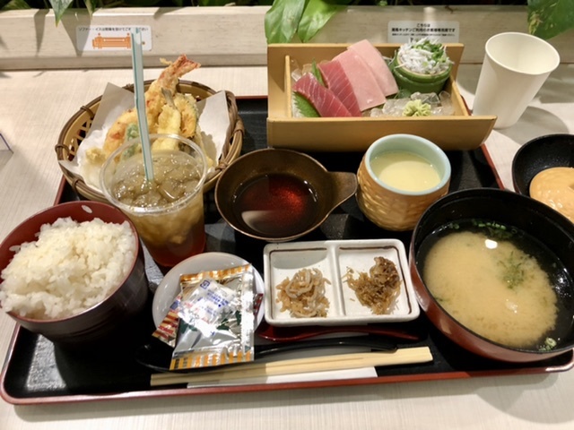 【映画の後は「とびっちょ」で天ぷら刺身御膳】_b0009849_18014568.jpeg