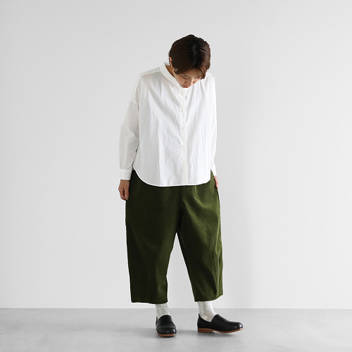 HUIS.遠州織物 シャトルコーデュロイバルーンパンツ シャトル