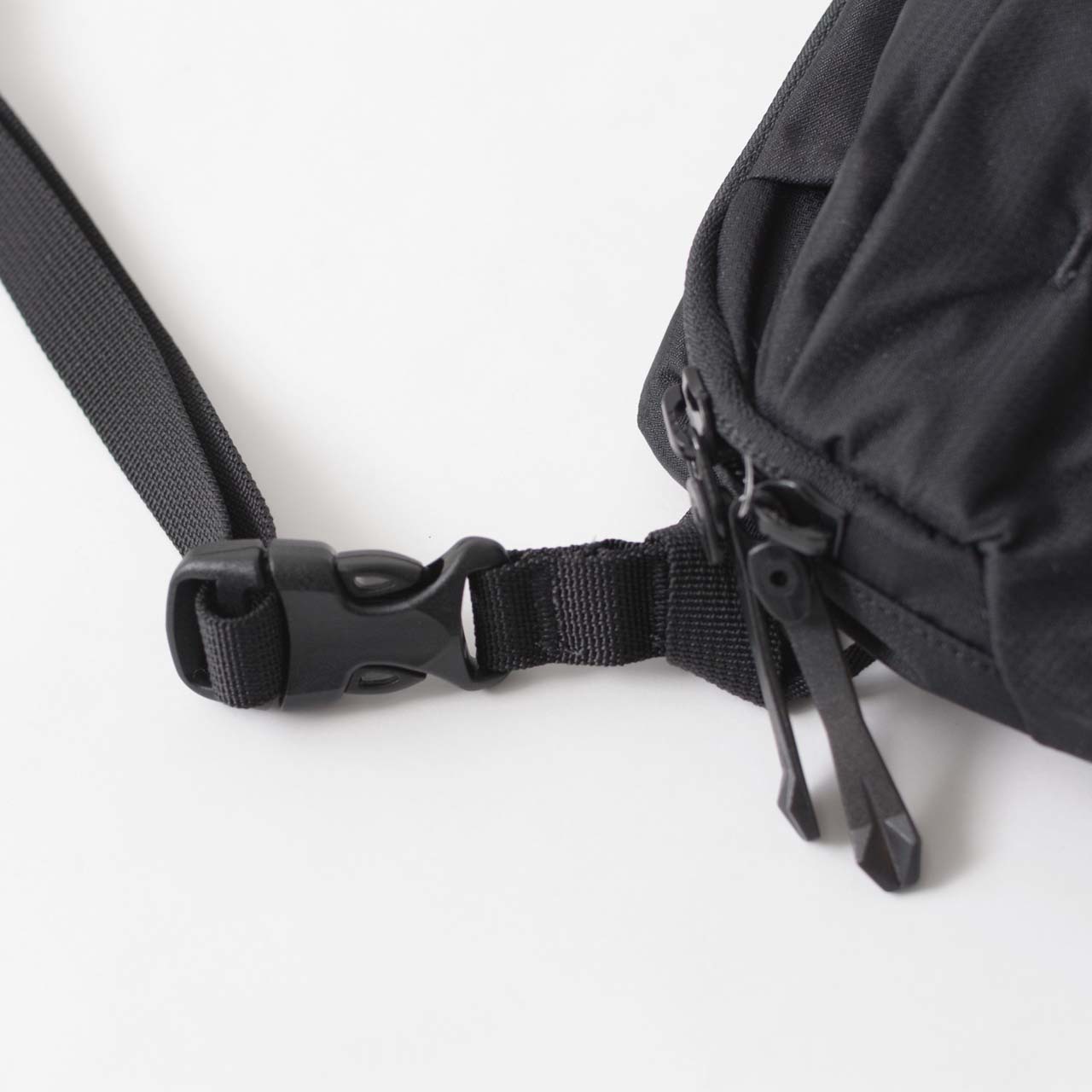 ARC'TERYX [アークテリクス] Heliad 6L Crossbody bag [28414