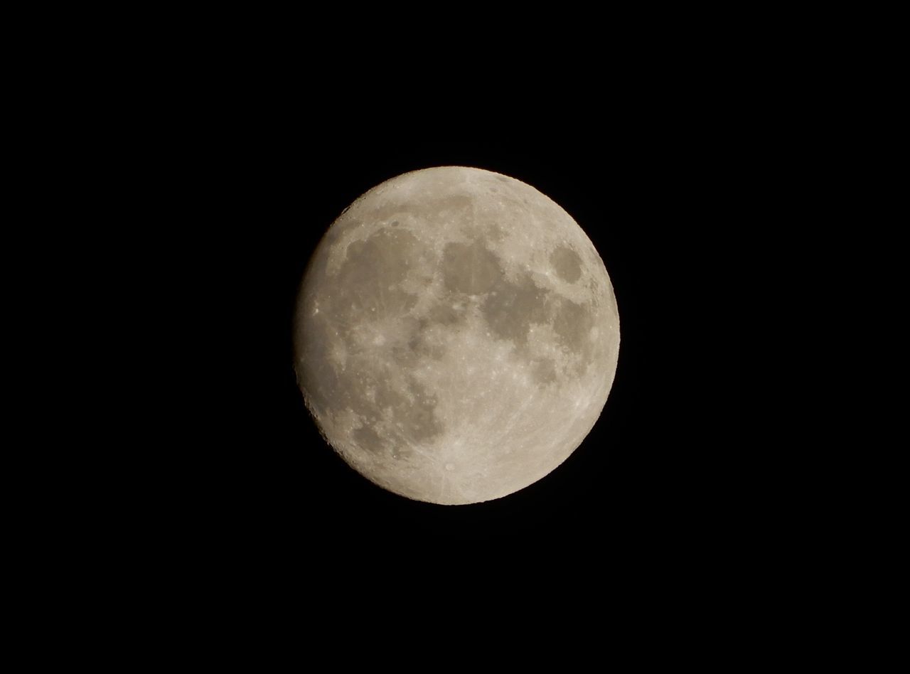 今夜は「十三夜」の月がきれい_c0025115_21161135.jpg