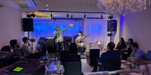 広島 ジャズライブ カミンJazzlive Comin 本日10月9日はセッション_b0115606_11153036.jpeg