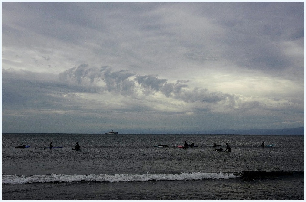 鵠沼海岸から・・・_c0352813_10082866.jpg