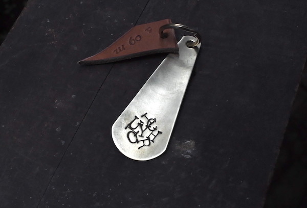 shoehorn_b0172633_07540836.jpg