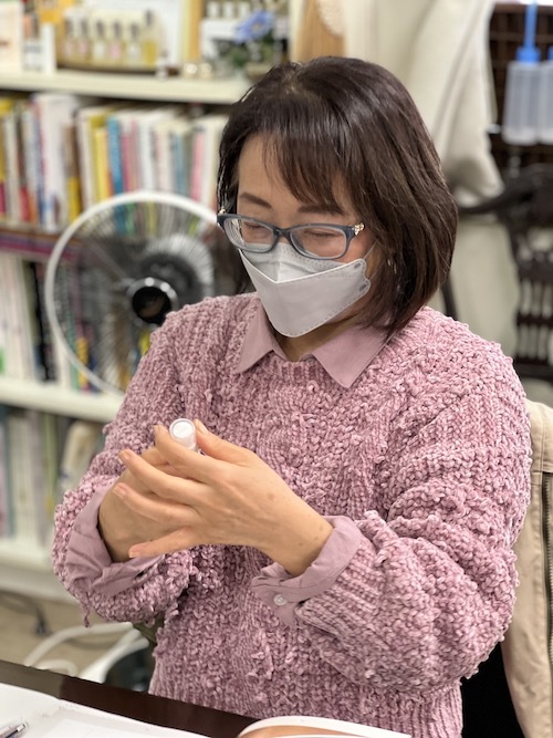 【初心者のアロマ】今日から始まるアロマライフ。アロマ検定対策講座は実習が充実中!_a0191183_16452060.jpeg