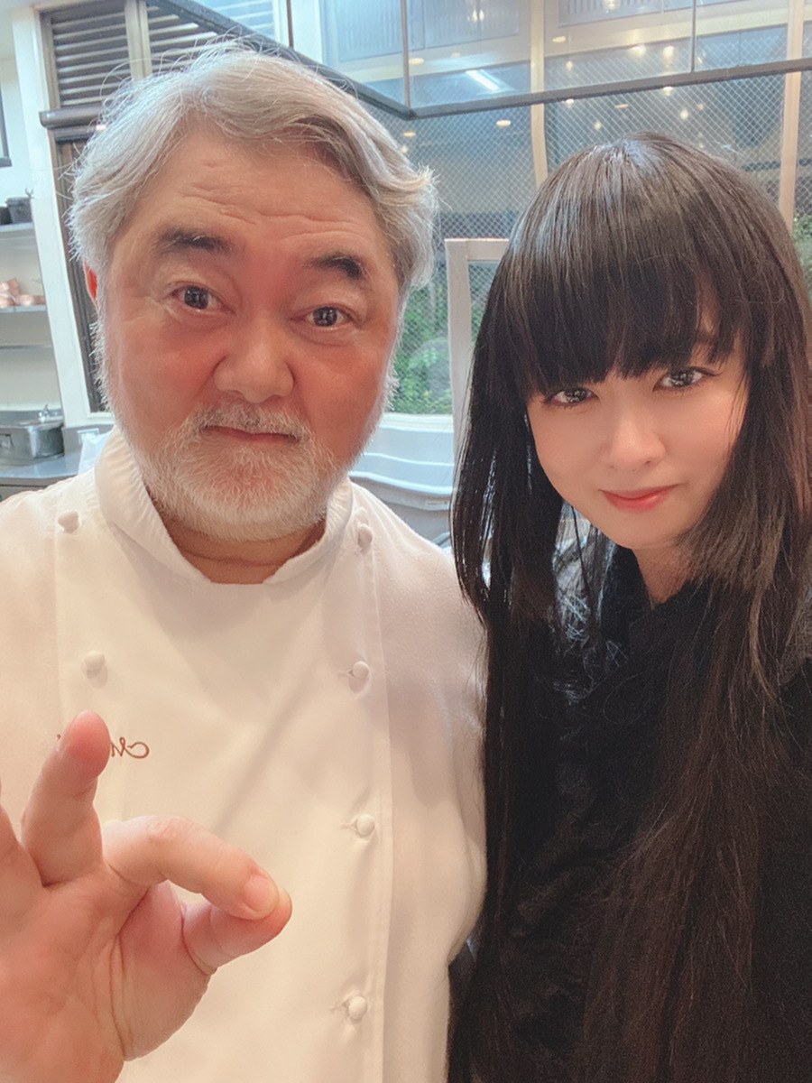 四谷「オテル・ドゥ・ミクニ」へ行く。_f0232060_14341174.jpg
