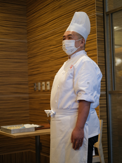 「羽田エクセルホテル東急 蔓餃苑 の餃子をお腹いっぱいいただいた」_a0000029_19075926.jpg