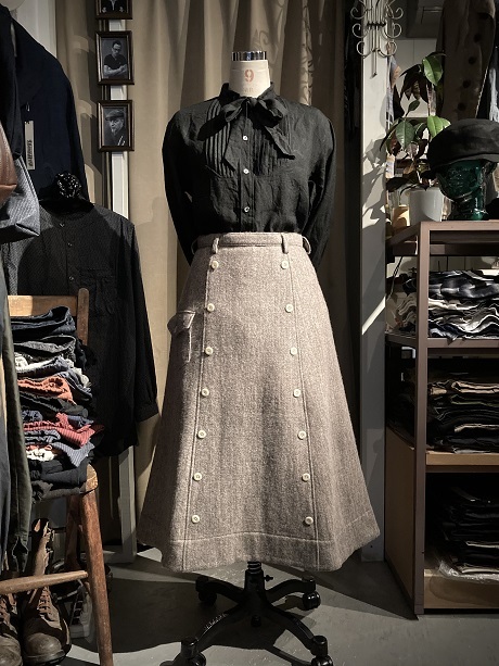 La Garbo (skirt)_f0202785_21122503.jpg