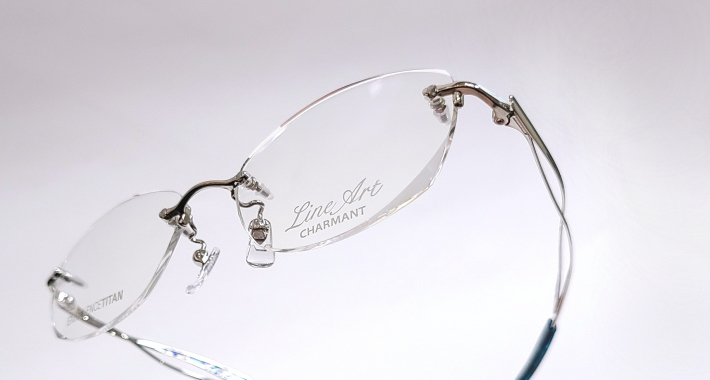 ⅴ｀)「エレガントな Line Art のリムレスフレーム入荷です」□京都