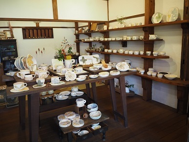 「 hapun pottery  …最近の第一歩… 」が昨日より始まりました!!!_b0225561_18185457.jpg