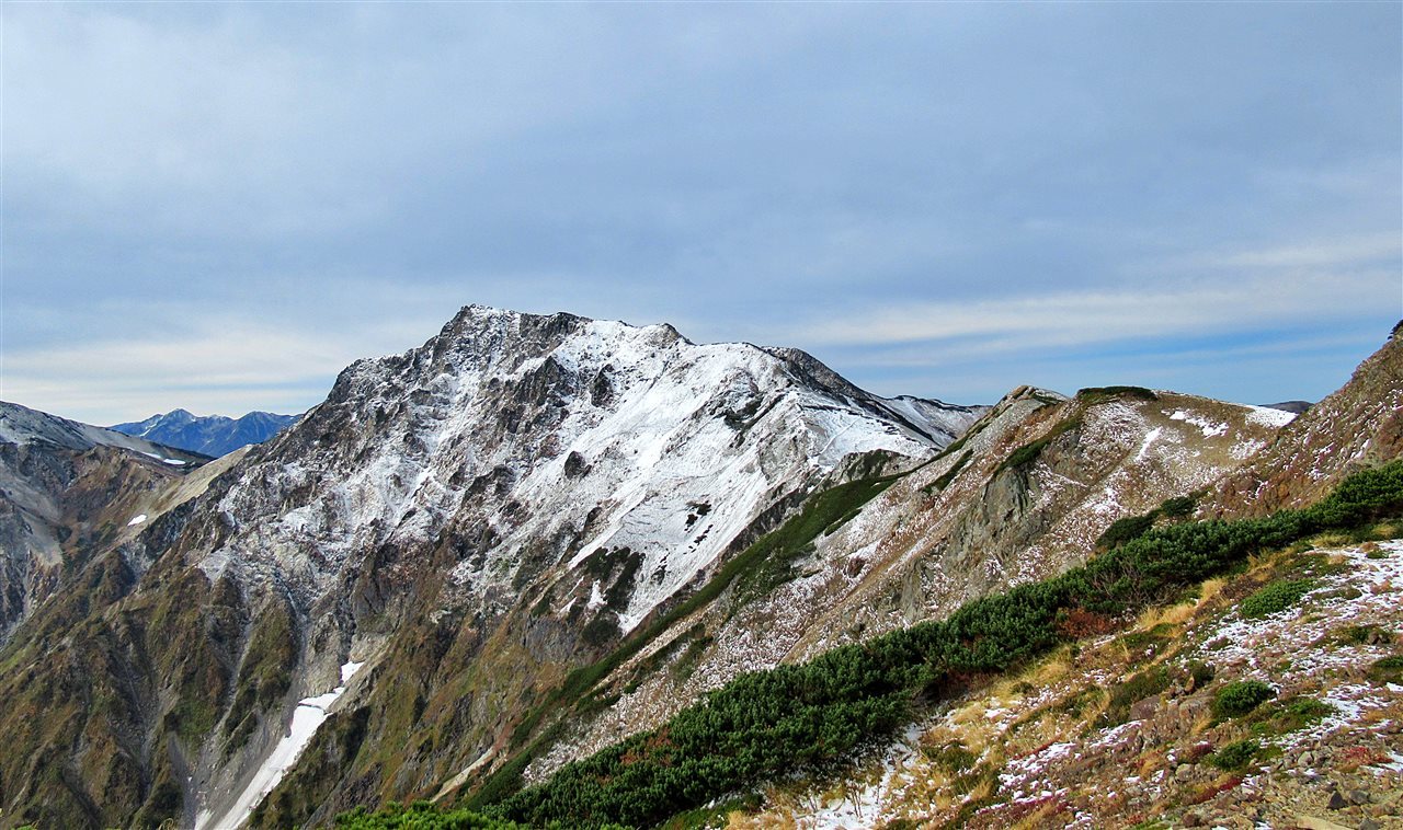 白馬連峰、小蓮華山より・・白銀の白馬岳を抱きしめて&#128588;&#128150;(2022.10.8-9)_e0368467_09293305.jpg