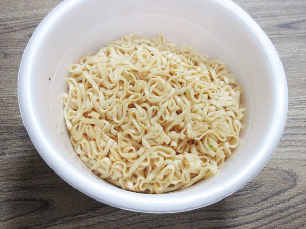 【日清食品】チキンラーメン汁なしどんぶり 純喫茶のナポリタン_c0152767_21104055.jpg