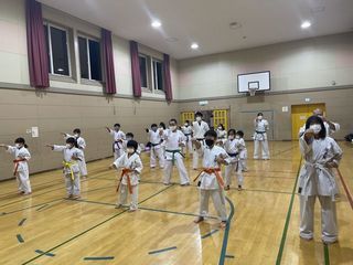 火曜日空手　西町教室　今日から秋季昇級審査会!_c0118332_21073509.jpg