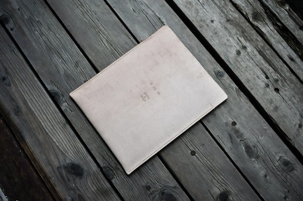 mac book air leather case_b0172633_20034002.jpg