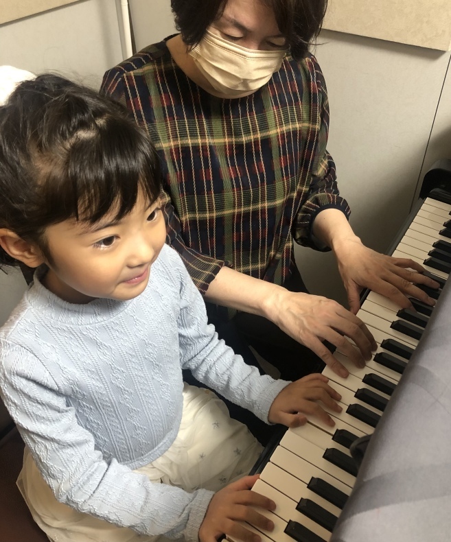 ピアノの体験レッスンのご案内_f0180576_01243075.jpeg