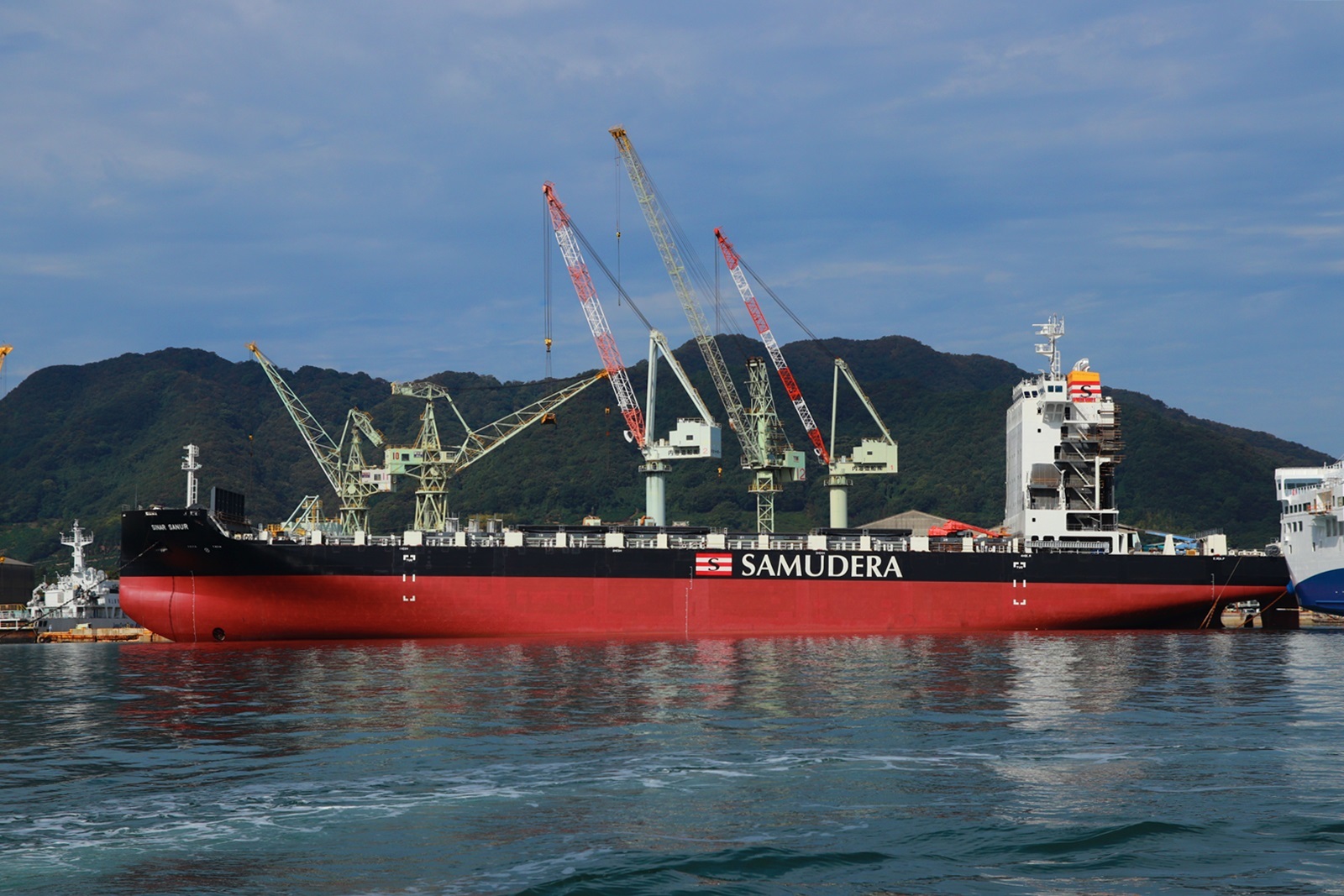 内海造船瀬戸田工場 : 造船・船舶の画像2