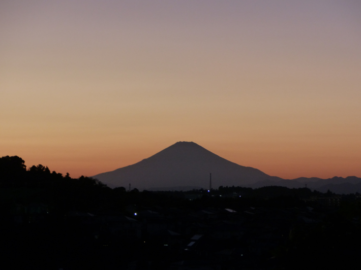夕方の富士山　晴天の日_f0296312_21252137.jpg