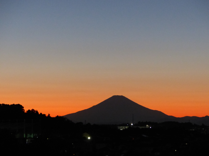 夕方の富士山　晴天の日_f0296312_21371370.jpg