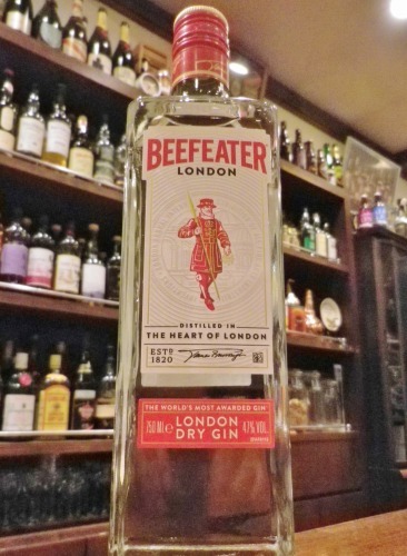 ジン　ビーフィーター　　旧旧ラベル　47度　古酒　ビンテージ ビーフィーターのラベルが新しくなっていました・・・。 : 乗鞍