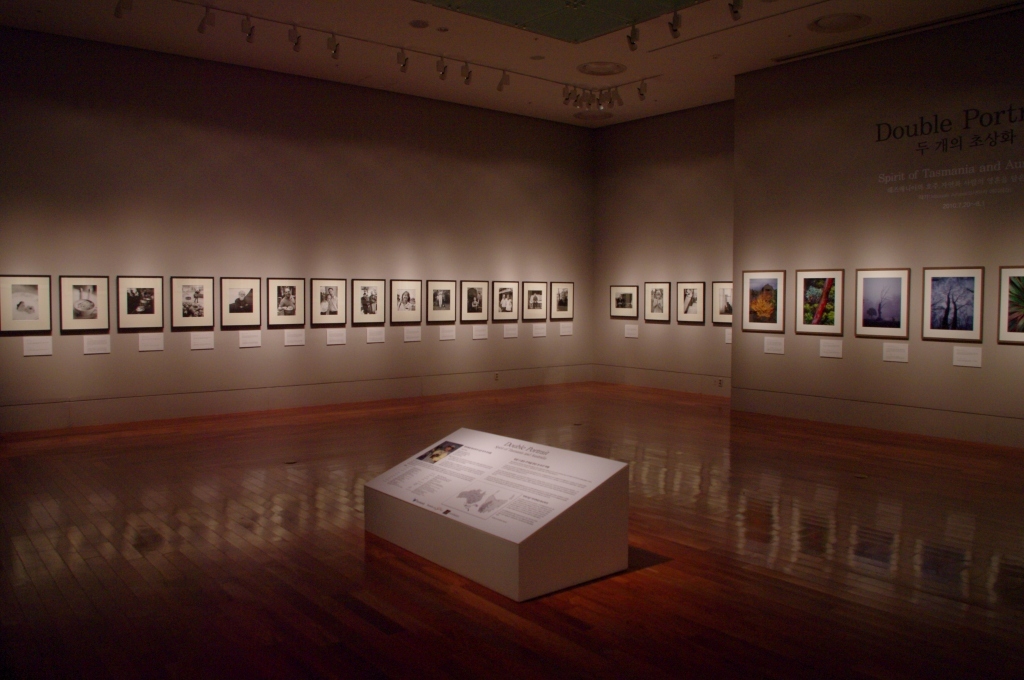写真展と写真集はアナログの結晶_f0050534_08402617.jpg