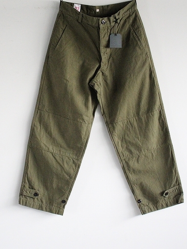 OUTIL PANTALON AUTRAC : 『Bumpkins putting on airs』