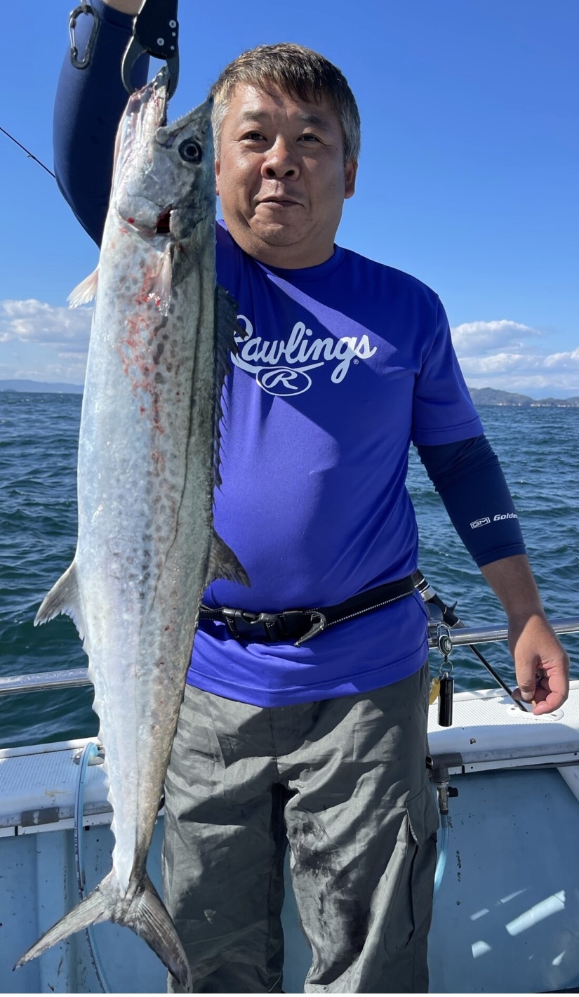 ２５日 火 松山沖 タチウオ 青物の抱き合わせ最高に快感です 愛媛 松山 伊予灘 高速遊漁船 Pilar 海人 本日の釣果