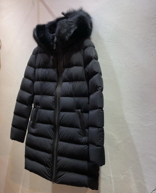 カナダ発ブランド『MACKAGE マッカージュ』のダウン【CALLA-BX】入荷です。_c0204280_11342058.jpg