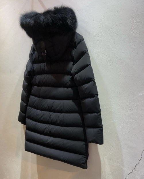 カナダ発ブランド『MACKAGE マッカージュ』のダウン【CALLA-BX】入荷です。_c0204280_11342269.jpg