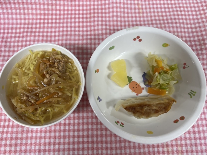 給食メニュー【11月1日〜4日&#127809;】_f0227821_13360488.jpeg