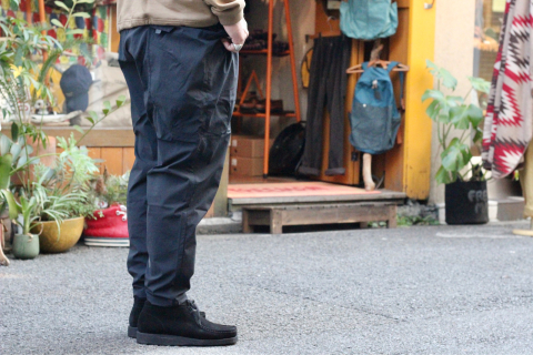 新規取り扱いブランド「alk phenix」 \"Zak Pants Ⅱ / Karu-Stretch Taffeta Ⅱ\" ご紹介_f0191324_08250842.jpg