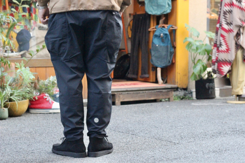 新規取り扱いブランド「alk phenix」 \"Zak Pants Ⅱ / Karu-Stretch Taffeta Ⅱ\" ご紹介_f0191324_08250968.jpg