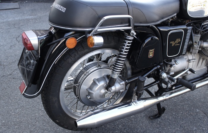 1968　Moto Guzzi V7 入荷_a0208987_13451534.jpg
