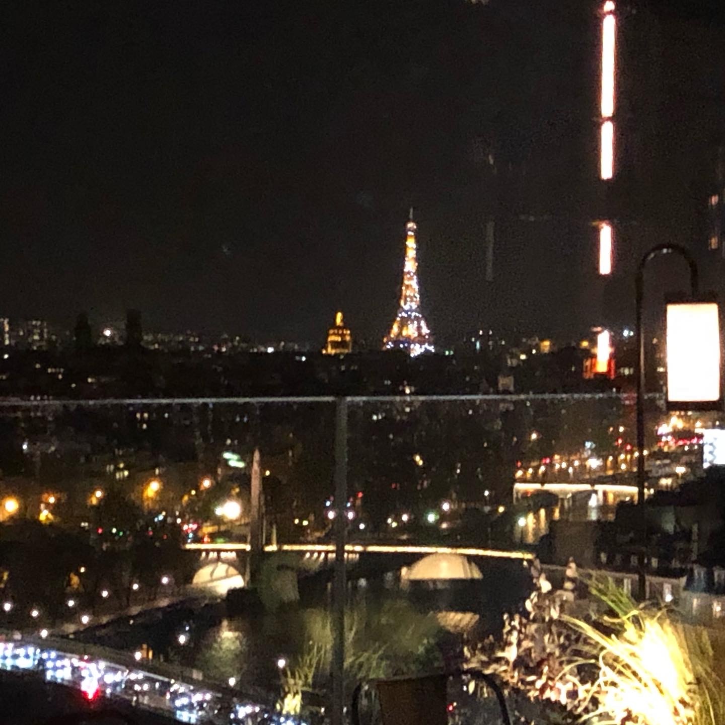 パリを一望するレストラン・ボニで最高の夜！_a0231632_04424492.jpeg
