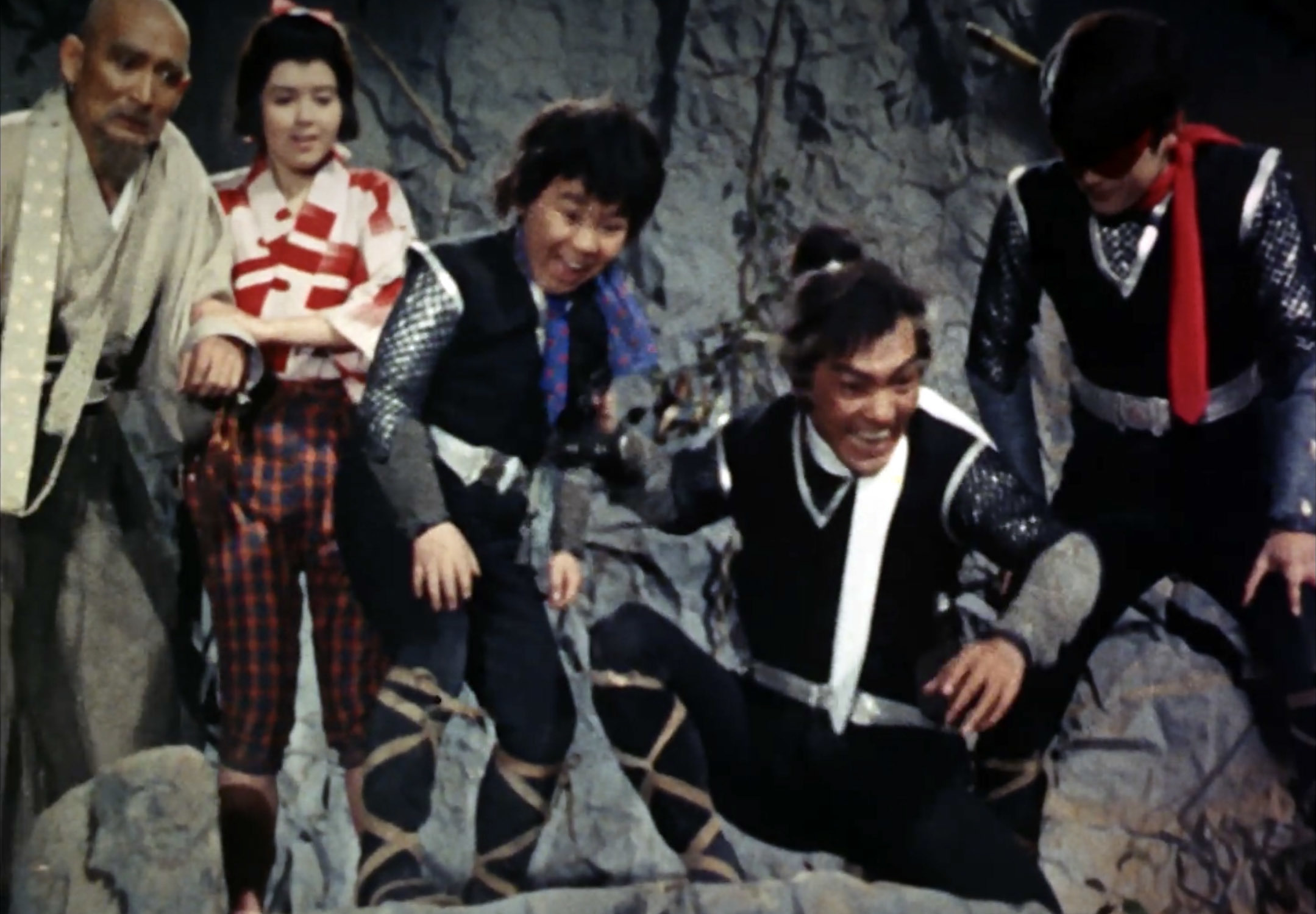 恵とも子（Tomoko Kei）「飛び出す冒険映画 赤影」（1969）_e0042361_19525597.jpg