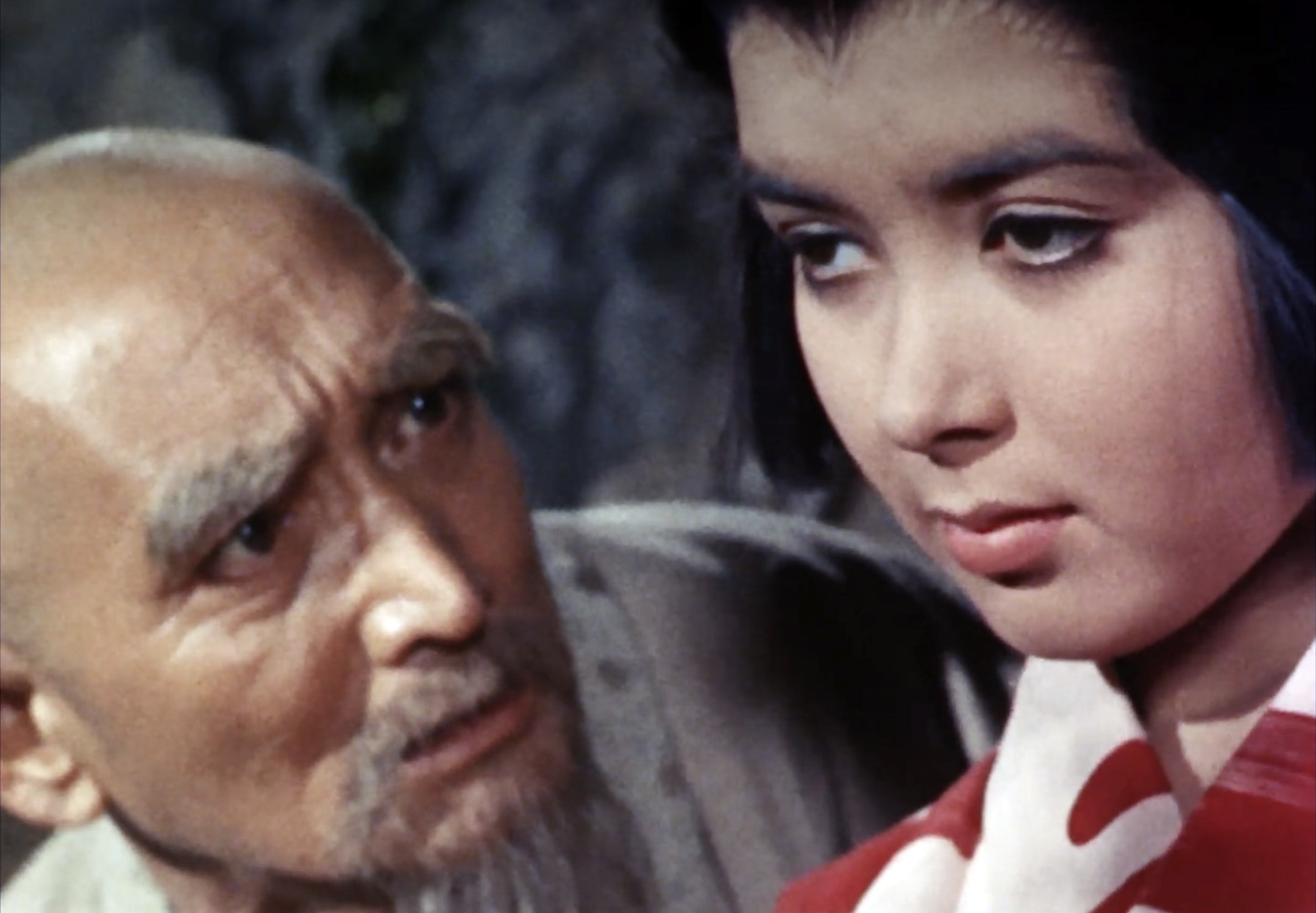 恵とも子（Tomoko Kei）「飛び出す冒険映画 赤影」（1969）_e0042361_19544334.jpg