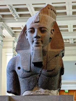 ロンドン2022: 大英博物館、アフタヌーンティー、至福の『ウィキッド』_d0113429_06474457.jpg