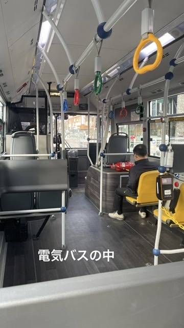 韓国の電気バスは便利で静か_b0060363_16195553.jpeg