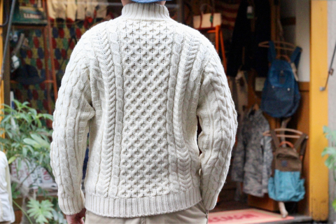 アイルランドの伝統を受け継ぐ「L.L.Bean」 \"Heritage Sweater, Irish Fisherman\'s Button-Mock\" (264682) ご紹介_f0191324_08053770.jpg
