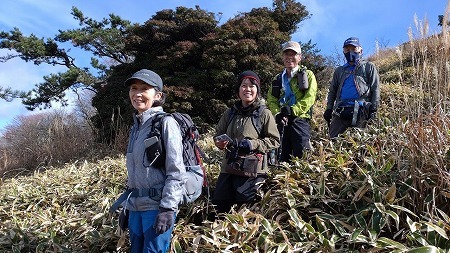 泉水山・上泉水山・黒岩山・大崩ノ辻・おにぎり山・小にぎり山_f0193521_10191440.jpg