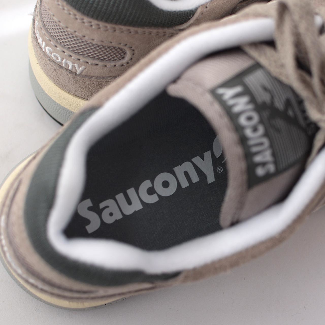 SAUCONY [サッカニー]  SHADOW 6000 [S70662-4]_f0051306_17533354.jpg