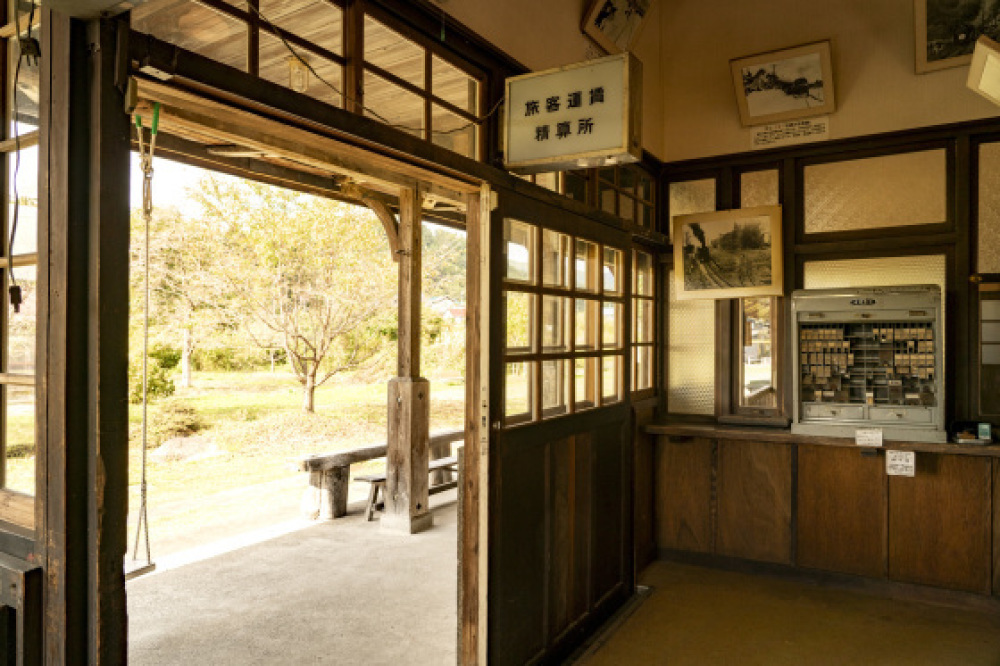 福島県喜多方市熱塩加納町熱塩「熱塩駅」_a0096313_10435099.jpg