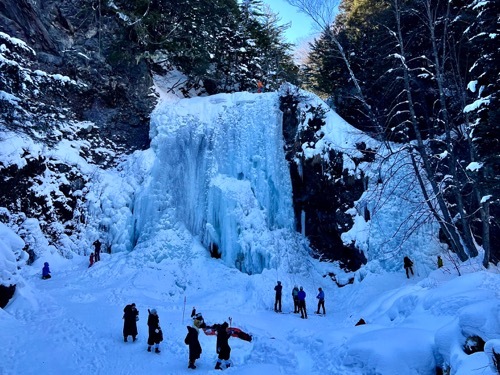 善五郎の滝の氷瀑、完全凍結しています！_a0353718_20210489.jpg