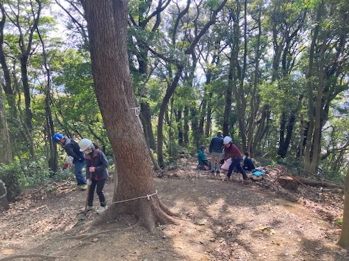  2023年2月5日　小学生ボランティアと道迷い防止の土留めづくり_b0186740_14471745.jpeg